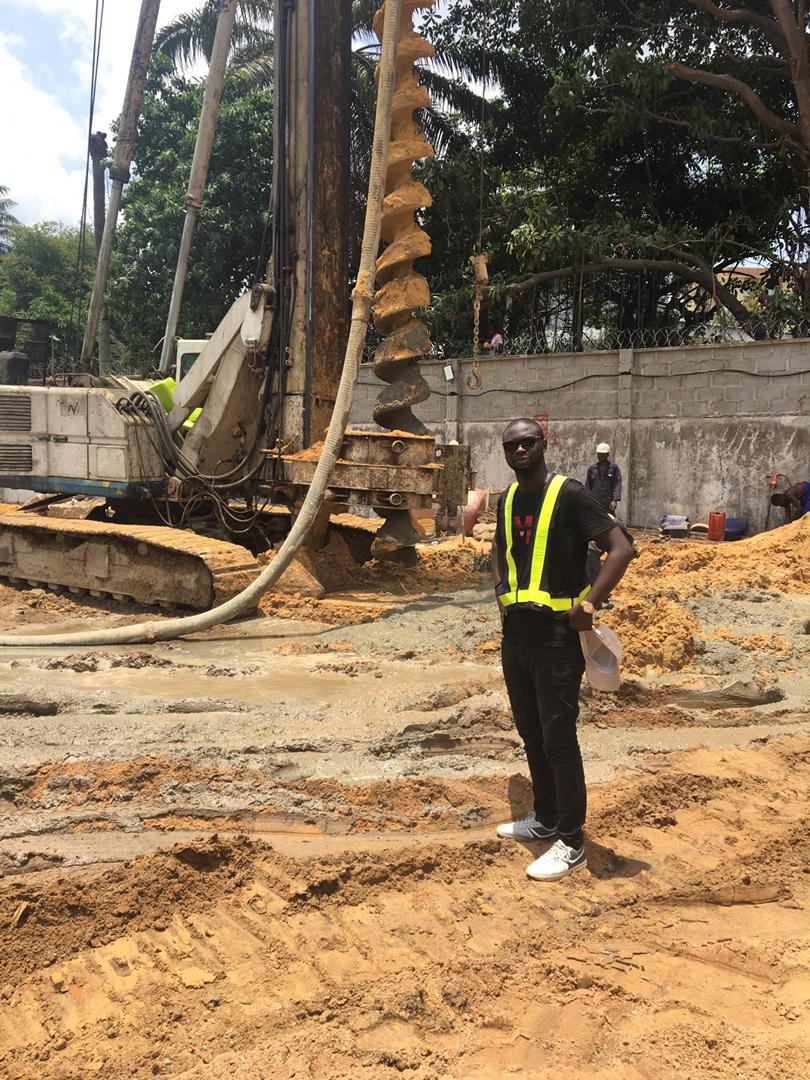 Malbuild's tweet image. 🚧 Hire a civil engineer,your project deserve proper management,high precision and quality delivery,don't let baba biliki ruin you😊