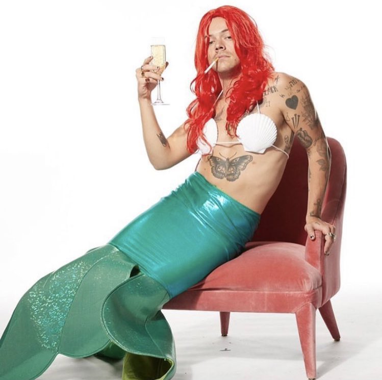 🧜🏻‍♂️🥂