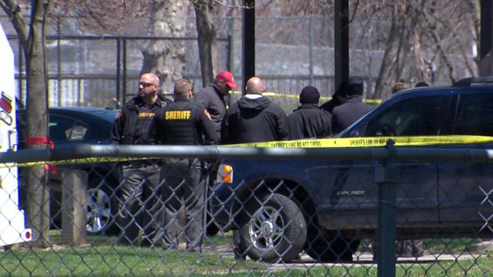 ALERT: Family asks feds to reopen case on Tamir Rice police
killing - Global Pandemic News | #Coronavirus #COVID19 #Protests - globalpandemic.net/news/family-as…