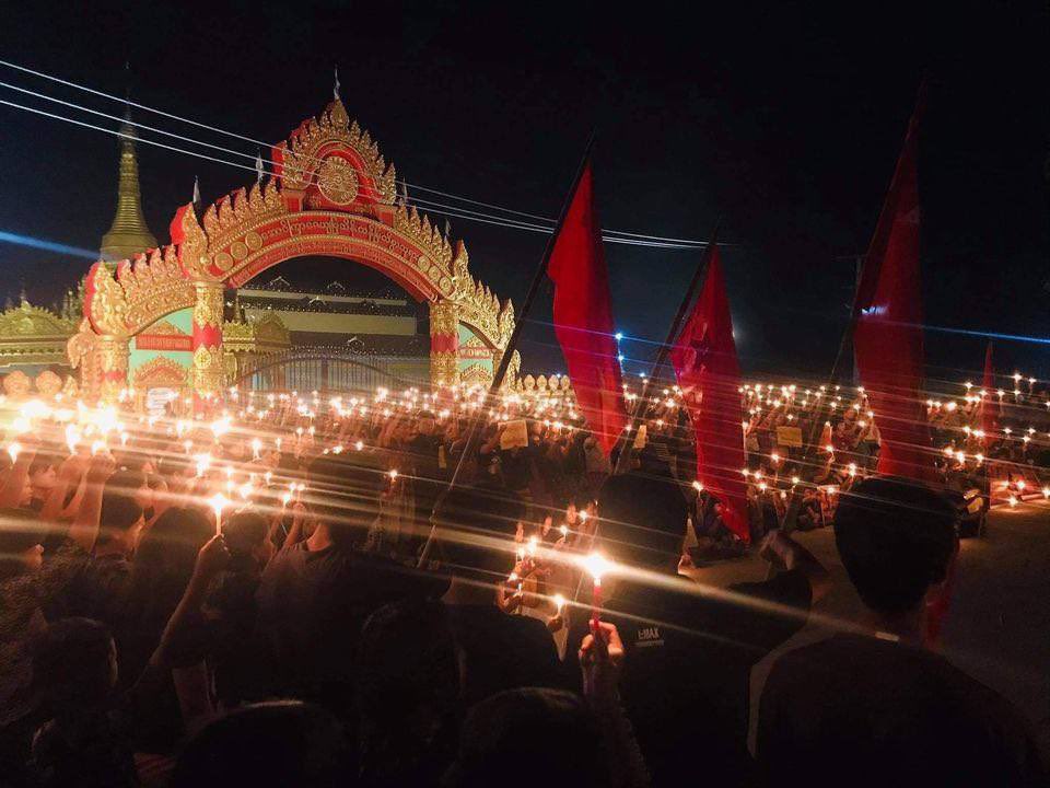 peachphuu's tweet photo. Spring Revolution Night Strike with Candlelights in MonywaTaung village on the last night of Thingyan.
SILENT REVOLUTION
#Apr16SilentStrike
#WhatsHappeningInMyanmar https://t.co/SODNMUdKl1