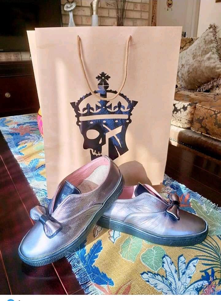 ItumelengModib9's tweet photo. #support Local spinara handcrafted shoes and belts from Krugesdorp 073 740 3120 please support by Re tweeting @Tshepo1Million  @ItumelengModib9 @djsbu  @somizi https://t.co/1DVei5YxLg