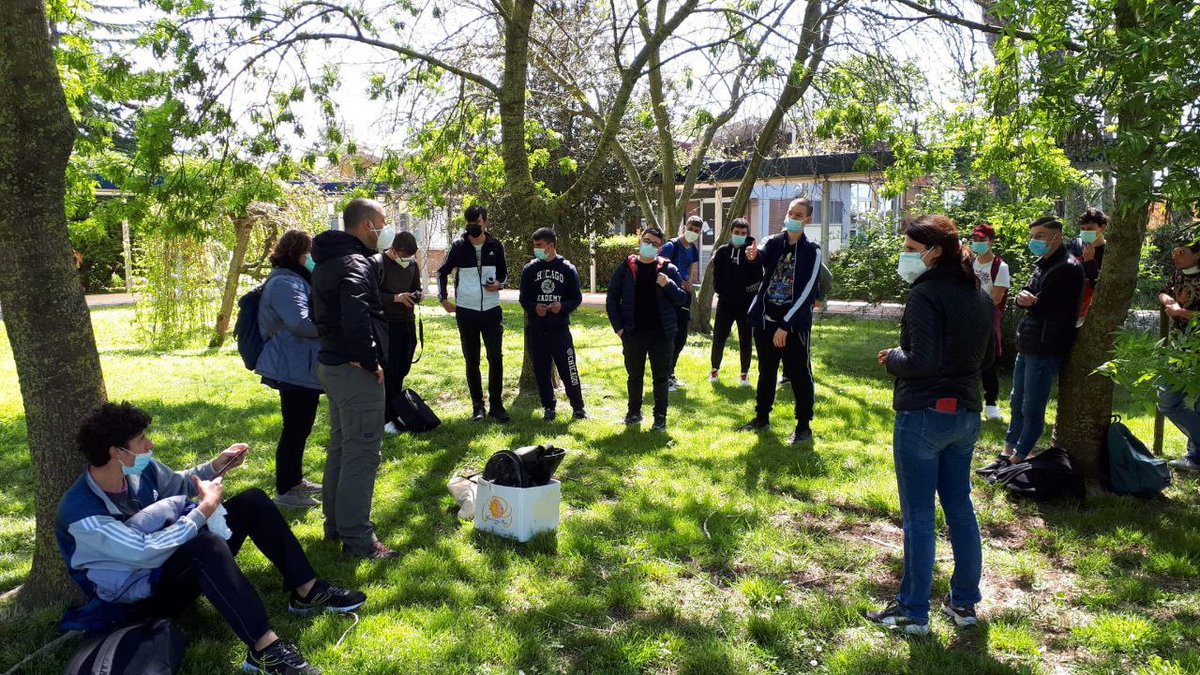 LifeSamfix's tweet image. The staff of the @Parco_Circeo met the students of the Istituto Agrario di #Latina &quot;San Benedetto&quot; and installed two traps with them. #samfix #xylosandrus #lifeprogramme @LIFEprogramme