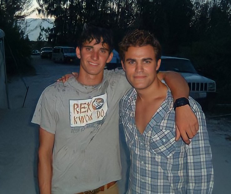 ✰<a href="/paulwesley/">Paul Wesley</a> Iᑎ ᗷTᔕ ᑭᕼOTOᔕ ᖴOᖇ ᗷᗴᑎᗴᗩTᕼ Tᕼᗴ ᗷᒪᑌᗴ✰ #FlashbackFriday #PaulWesley #BeneathTheBlue #FridayVibes