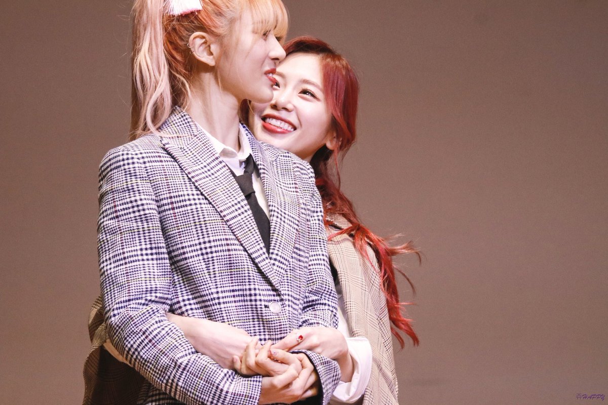 minseulthinker's tweet image. them... it’s them