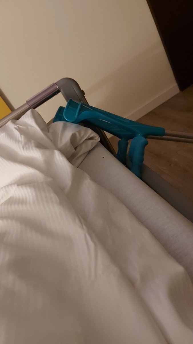 Meine neuen Begleiter #neuehüfte #krankeschwester plötzlich eine neue Perspektive