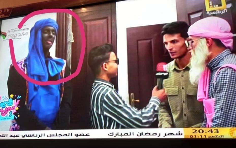 Tazzirr's tweet photo. مع كل #رمضان لما الليبيين يستعدو لفعل وقول الخير واظهار العبادة، يديرولك مسلسل يمثلو فيه ليبيين زيهم بشكل منقدرش نوصفه الا بالعار والحقارة العلنية اللي تمحي عن صاحبها اي نوع من احترام نفسه ولا غيره، فتوصل بيه الجرأة ان يتسهوك على السود، القناة لازم ما تعتذر هي والممثلين. https://t.co/vIEK2aTUit