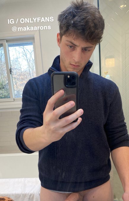 Sometimes I smile😊😀   https://t.co/rMh943I1wQ https://t.co/WmzW0fnzm9