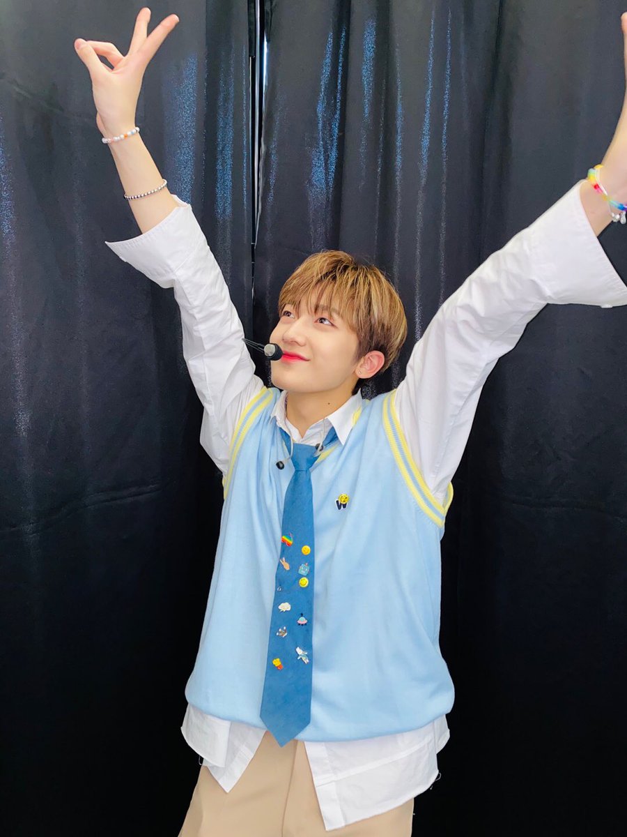 ciipher_italia's tweet photo. [#원]{Won} 
Un outfit scolastico veramente grazioso💗

#ciipher  #ciipheritalia #싸이퍼 #현빈 #문현빈 #탄 #최석원 #휘 #김병근 #케이타 #태그 #염태균 #도환 #길도환 #원 #박성원 #비 #wonciipher https://t.co/rl8ronD5TH