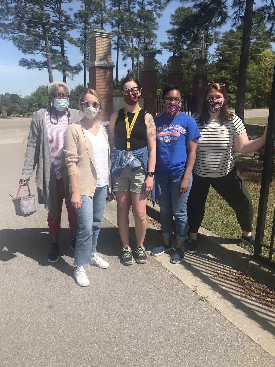 HorizonRNE's tweet photo. Wellness Walk Day 2:
Thank you Mr. Brooks, Mrs. Pate, Mr. Wright, and our School Counseling Team for coordinating this health and wellness effort. @RNE_Counseling @RNECollegeCtr @mark1_sims @RNECavaliers @RichlandTwo @RNESaber @Sabrina_suber https://t.co/dWxYGVkCCd