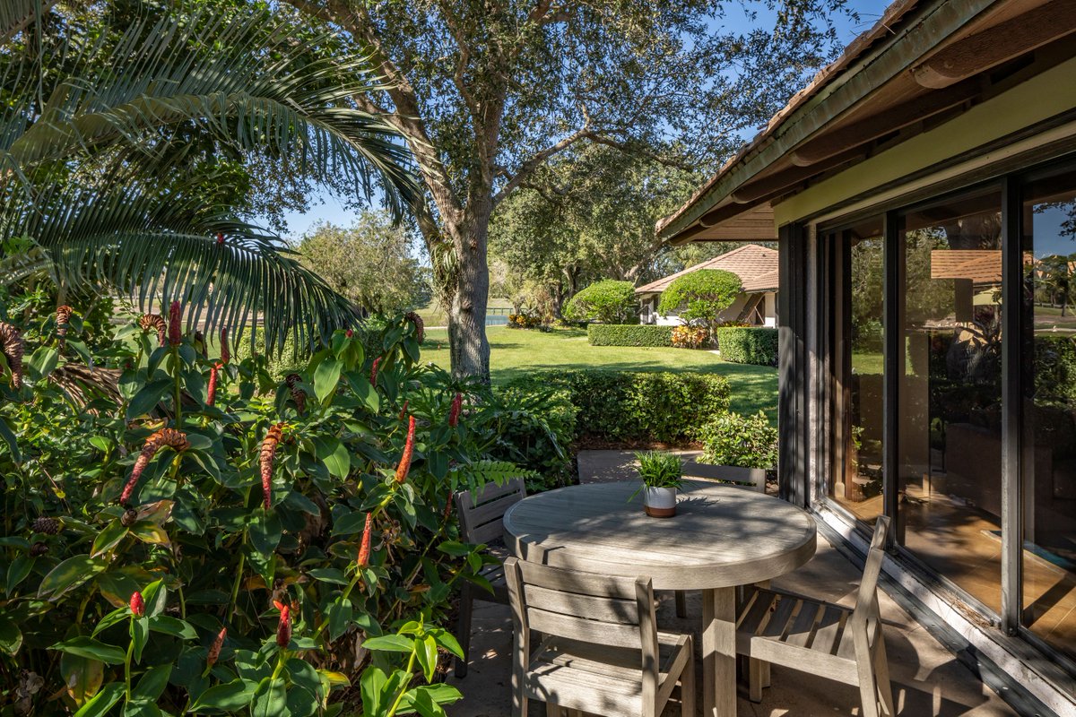 PGANatl's tweet image. Your #PalmBeachGardens weekend hideaway ⛳️☀️ #PGAResort #GolfResort #FloridaGetaway

Discover our vacation villas for a full golf resort experience. 🌳 Book now with our special offers: bit.ly/3iwH2ic