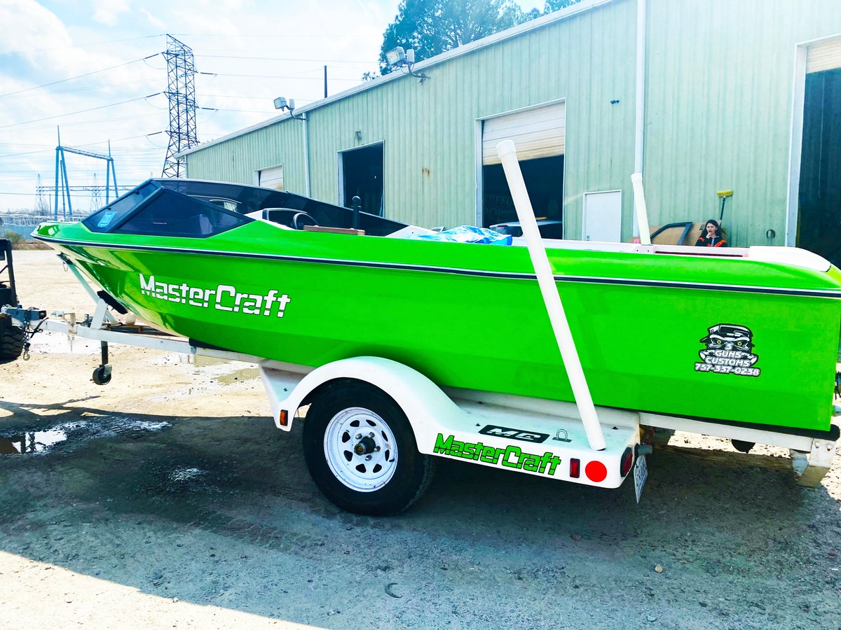 3GunsCustoms's tweet photo. Do you have a boat that needs an exterior upgrade?

Check out this Before and After MasterCraft Boat Wrap in Avery Brand Grass Green Vinyl.

#boatwrap #wrapit #vinylwrap #commercialwraps #branding #customwrap #print #vinylgraphics #advertiseyourbrand #wrapadvertising #wrapdesign https://t.co/frVFKahoWt