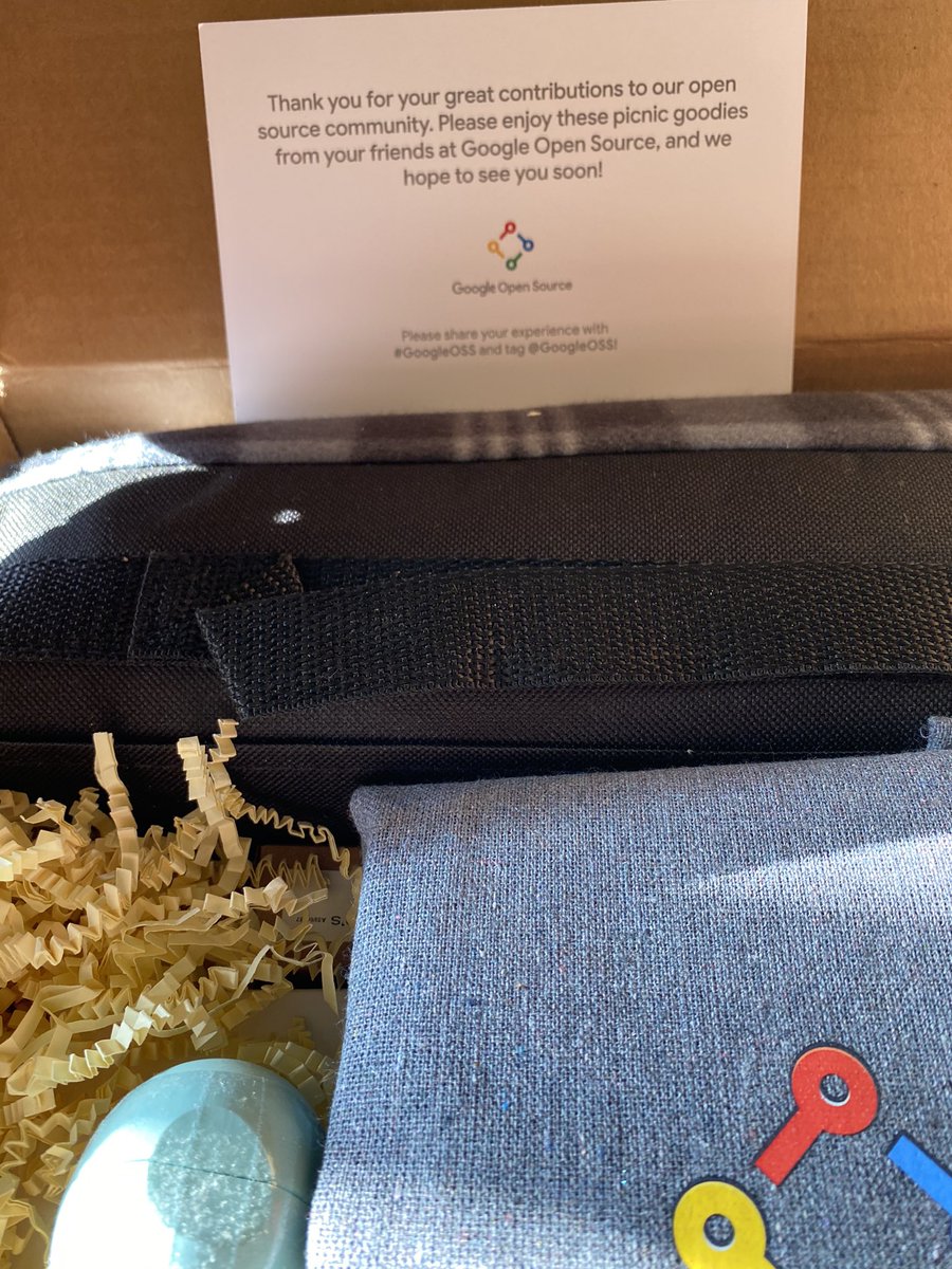 AmandaBrockUK's tweet image. Nice treat from the Google Open Source team. Thank you for the picnic kit. It will be much used. #opensource #googleopensource