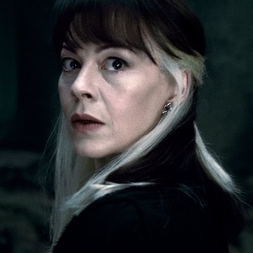 capa_invisible's tweet photo. Helen McCrory quien interpretó a Narcissa Malfoy falleció 🥺 https://t.co/1cSIH9XOKe