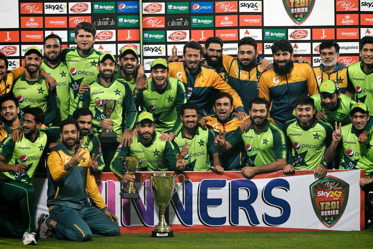 cricinfo's tweet photo. Tests in Pakistan 🏆
T20Is in Pakistan 🏆
ODIs in South Africa 🏆
T20Is in South Africa 🏆

Four series, four trophies for Pakistan! 

#SAvPAK https://t.co/ldIZMttZwf