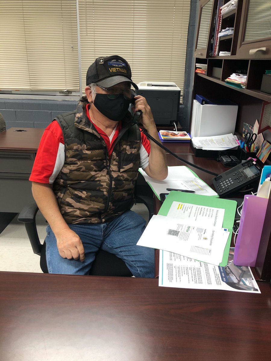 DrH_OnTheEdge's tweet photo. @EISDofSA Comprehensive Effort today to find our scholars! TY to all of our teams for block walking for our Edgewood. Trustees Castilla, Gómez &amp; Guerra TY too for modeling Service Above Self!
#ProjectReConnect
@WeGoPublic @SACharterMoms @marthac11811953 @salouieg @Menendez4Texas https://t.co/o0RSw9fPWh
