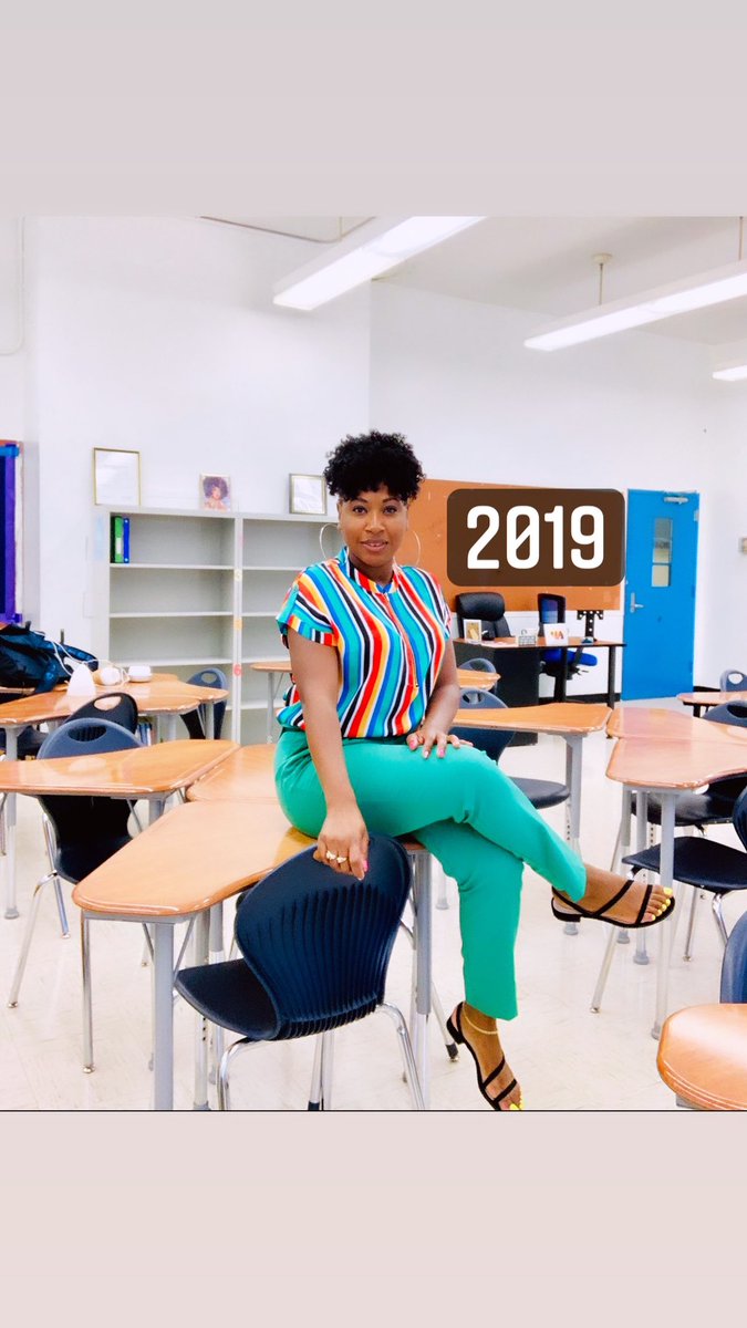 MsIssaTurner's tweet image. 1st day back in the building to set up and prepare for our incoming students. 
•
From the 2019-2020 school year, to the 2020-2021 school year, it has definitely been one for the history books to come! 
•
#remotelearning #backinthebuilding #onedayaweek #maskup #history #pandemic