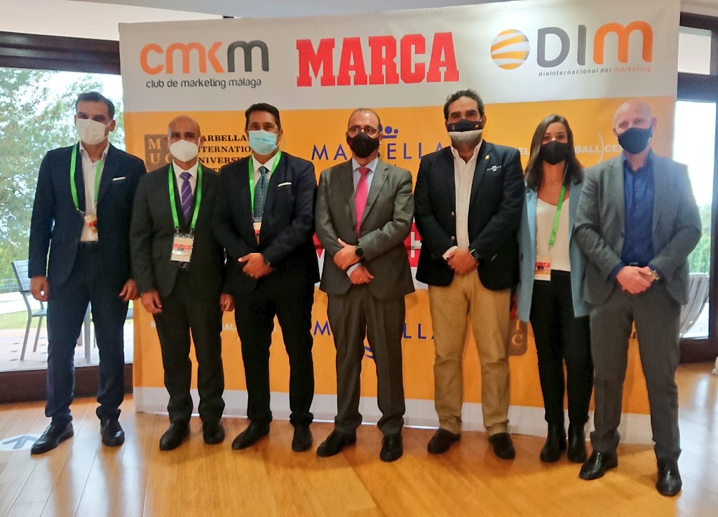 CmMalaga's tweet photo. Hablemos de... Una "marca" de éxito.

Juan Ignacio Gallego, director @marca, junto al concejal de deportes de #marbella y parte de la Junta Directiva del Club.

#seamosmarketing #somosmarketing 
@Ayto_Marbella https://t.co/3QAnl0x5NT