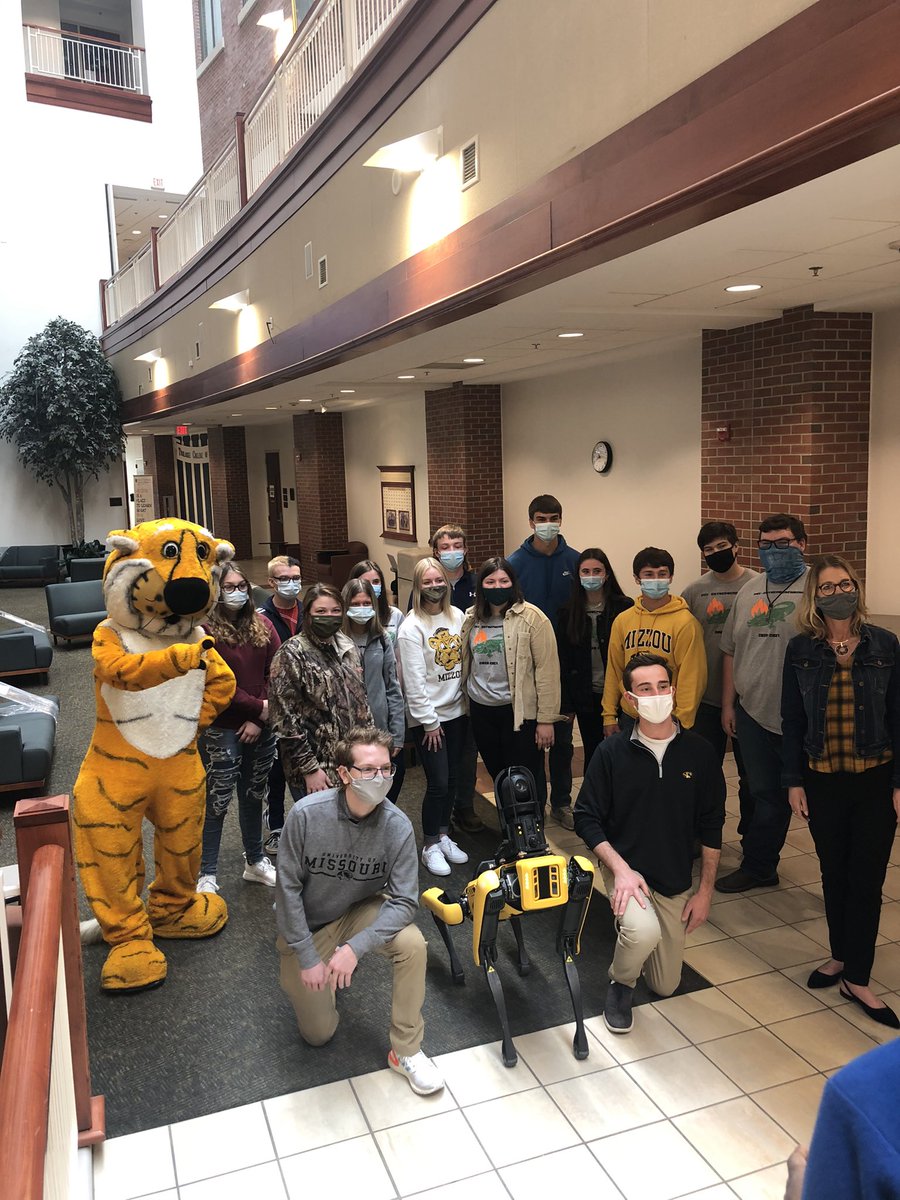 ParisFBLA tweet media