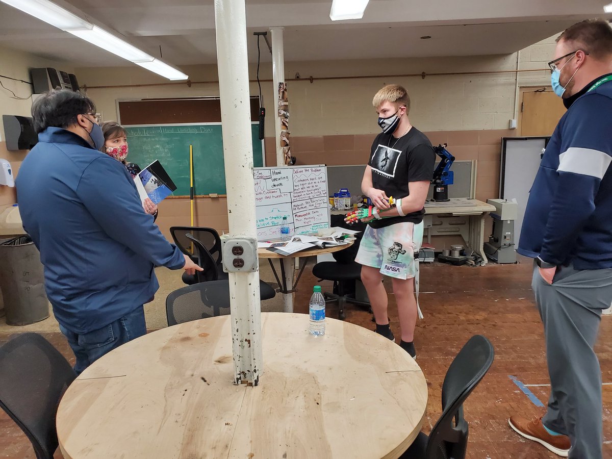 EngineeringCTC's tweet photo. Gavin presenting his Senior project to our state Senator! https://t.co/46MDGKaAPu