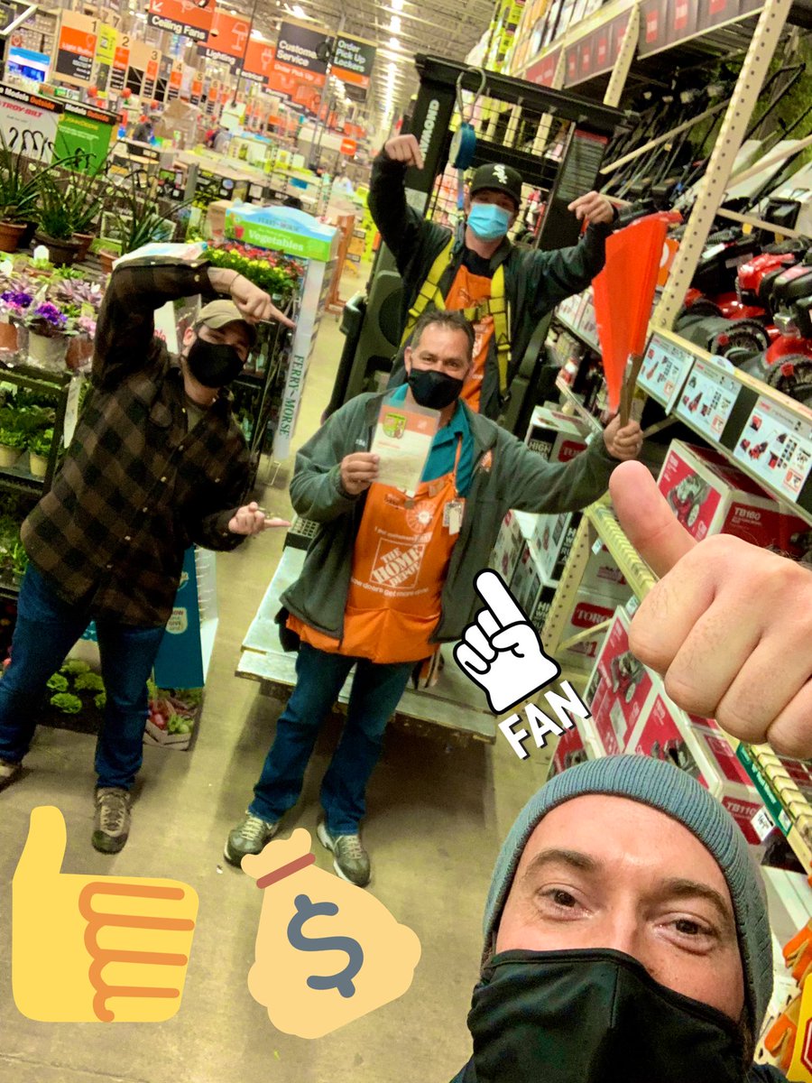 Thanking Bobby for all his help getting the lockup done at 2776! Appreciate all your efforts sir! <a href="/michael_chirco/">Michael Chirco</a> @XKerrigan <a href="/Jvmvp35Diane/">Diane</a> @DepotMacomb