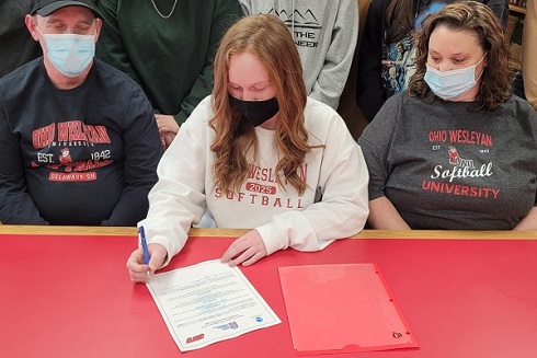 connectBP's tweet photo. BHS senior Cheyenne Martin to continue her softball career at Ohio Wesleyan. Read all about it here; https://t.co/KvRIFUiwFc https://t.co/cvHdEJOa8O