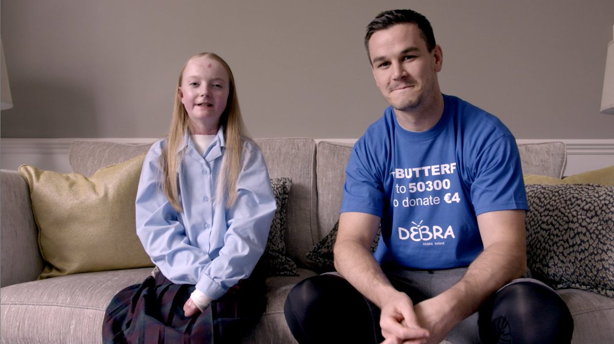 Claudia &amp; Mum <a href="/Elizabe08068244/">Liz Collins</a> will be on <a href="/RTELateLateShow/">The Late Late Show</a> tonight with <a href="/JohnnySexton/">Johnny Sexton</a> to raise awareness for families living with EB💙

Claudia will talk about the challenges she overcomes every day to live her life &amp; how DEBRA Ireland help bit.ly/donateDEBRAIre…
#LateLateShow