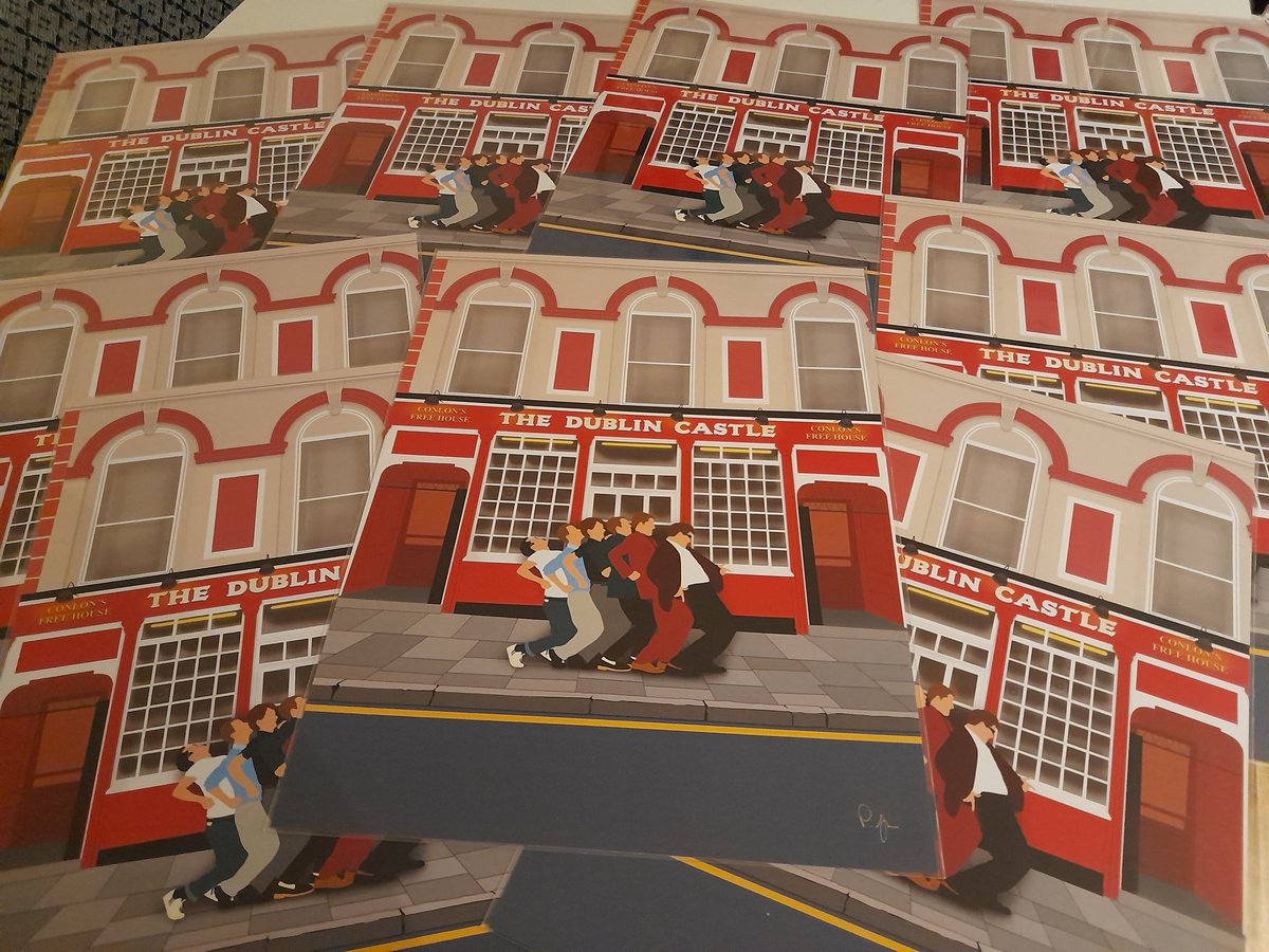 GIVEAWAY TIME!! I'm giving away one of my Madness at the Dublin Castle prints to one lucky winner 🎷 All you have to do is FOLLOW me and retweet this tweet 🎁 Winner announced on Sunday! #giveaway #madness #dublincastle #london #camdentown #camden #ska #2tone #twotone #art #music