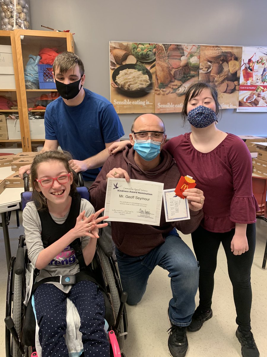 ccsentinels's tweet photo. Thanks to Communities Against Violence for recognizing these kind sentinels! @CAVavalonwest 
@NLESDCA https://t.co/Wzak3AwAUT