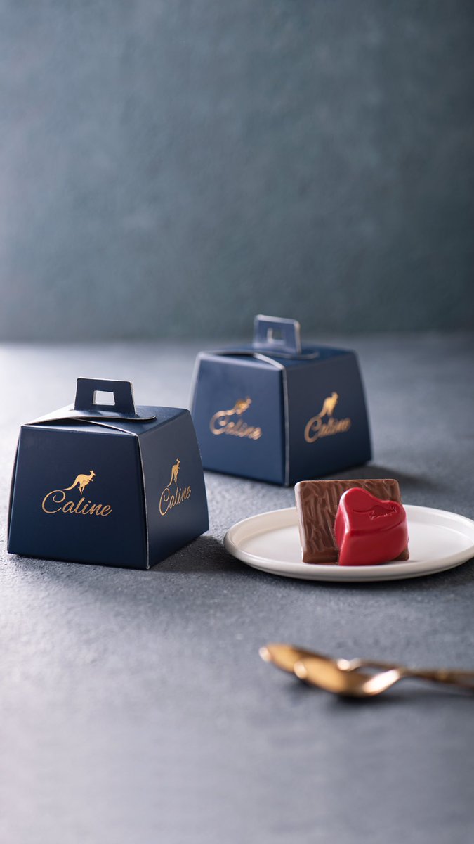 Caline_Factory's tweet photo. 🦘
Share happiness through a distinctive way of Expression
Order Now 🌐
https://t.co/2lpt50Cmbq
#NightFall_collection #caline_factory #Belgium_chocolates https://t.co/E97qUYIbWU