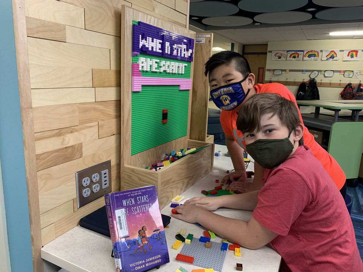 GustafsonBrad's tweet photo. Love seeing readers connect with books (and each other) in ways that are meaningful to them! #BuildABook #GWreads #GWgreats https://t.co/IlcvmgNj1v