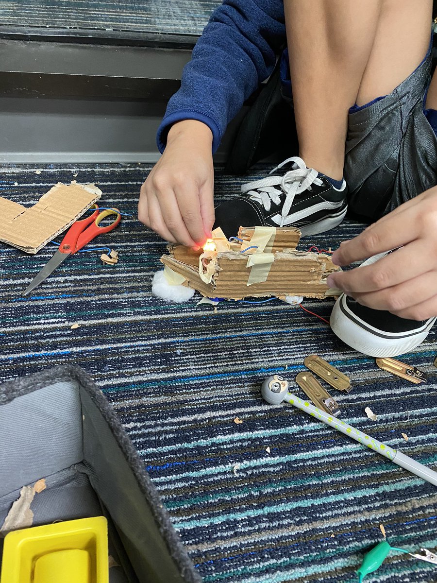 MrsTiffanyCFISD's tweet image. Loved combining with @mrs_ali158 to have students create a itemized list to get materials within their budget to build a vehicle with a complete circuit. Great way to end our week! #growinglieders #engineersatwork