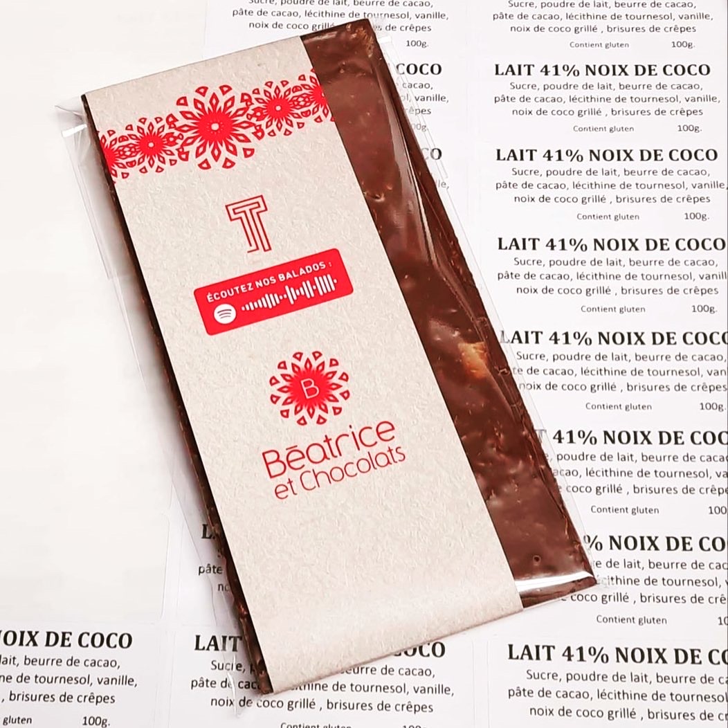 Transistor____'s tweet photo. Complètement coconut! 🥥🍫
Pour sa 5e édition, Transistor s’associe à Béatrice et chocolats qui vous délectera avec leur NOUVEAU chocolat signature et décadent aux arômes de coconut
Le #FRN2021 est fier de collaborer avec les commerçants d'#Aylmer ❤️ https://t.co/NbbDjl9Ldu