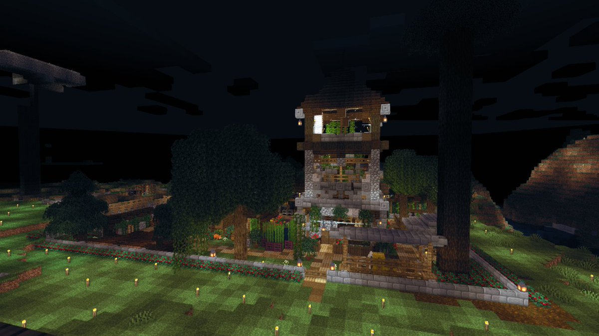 penta_pinguin's tweet photo. Surjo de mi pozo de depresión para compartir esto:
2013 - Mi primera casa en #Minecraft :
La armé con un árbol en el centro y después construí al rededor. xd
2021 - (actual) Mi casa en un servidor online:
Es solo el frente, es más profunda y planeo expandirla mucho. #BuildMC https://t.co/K9wXINcN26