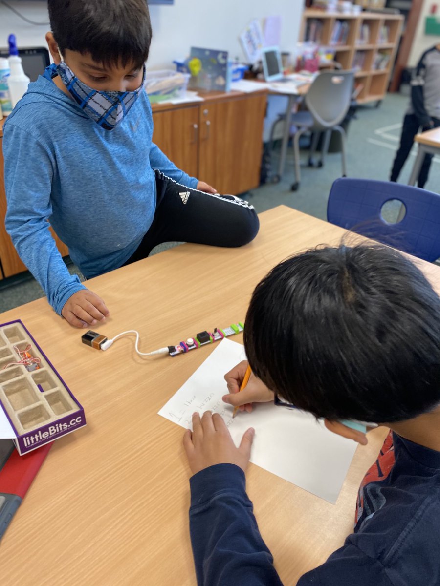 mrsscienceguru's tweet image. Using LittleBits to create our own communication codes.  Great job guys working on 3 of our 5Cs, critical thinking, communication and collaboration.  ⁦@HoughStreet220⁩ ⁦@barrington220⁩ ⁦@littleBits⁩