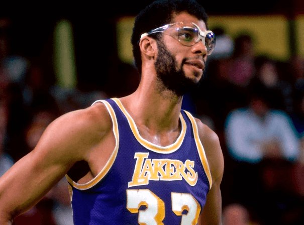 Happy Birthday Kareem Abdul-Jabbar - 74 ans Boris Diaw - 39 ans Luol Deng - 36 ans Reggie Jackson - 31 ans 