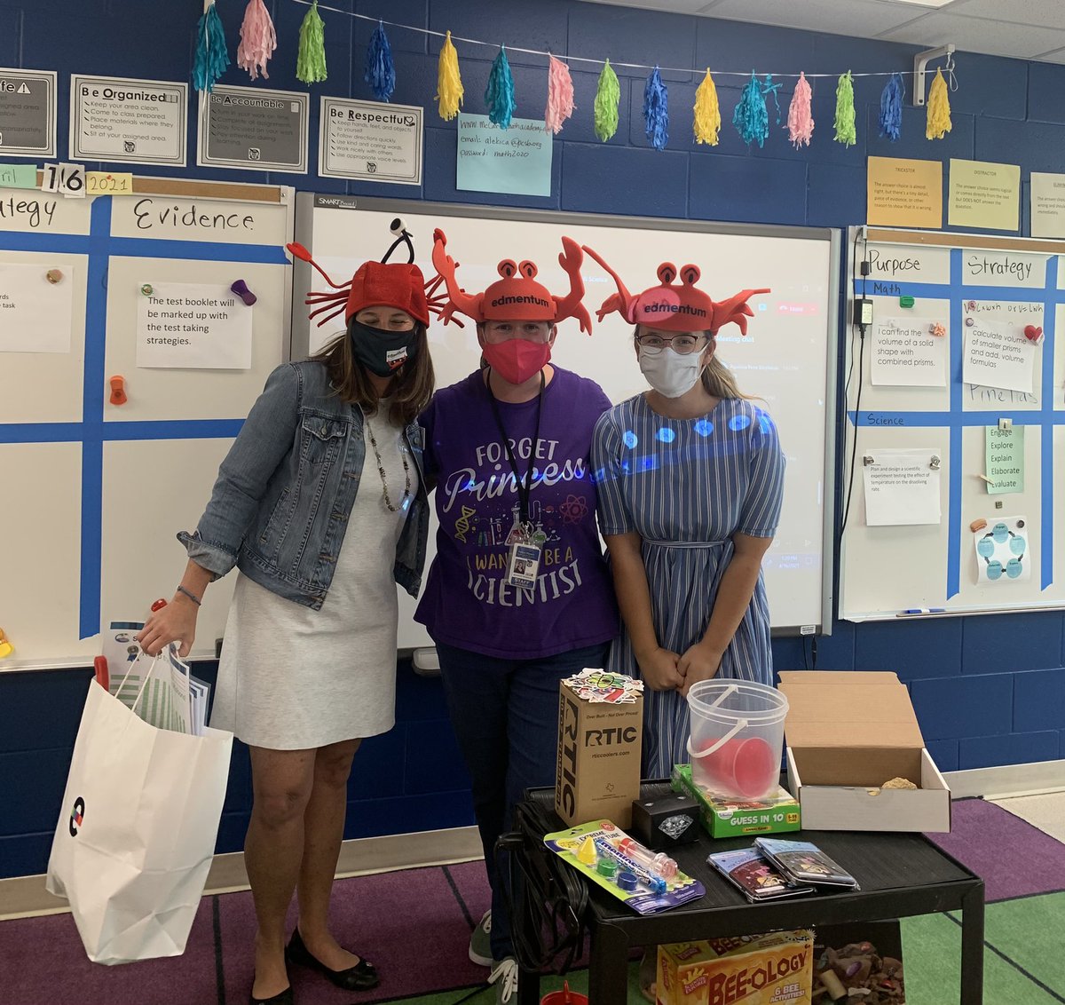 AllisonGesacion's tweet image. Loved seeing the students’ excitement when we announced the @StudyIsland challenge! The 5th graders at High Point Elementary in @my_pcs are going to rock it!!! 🦀#ScienceStars