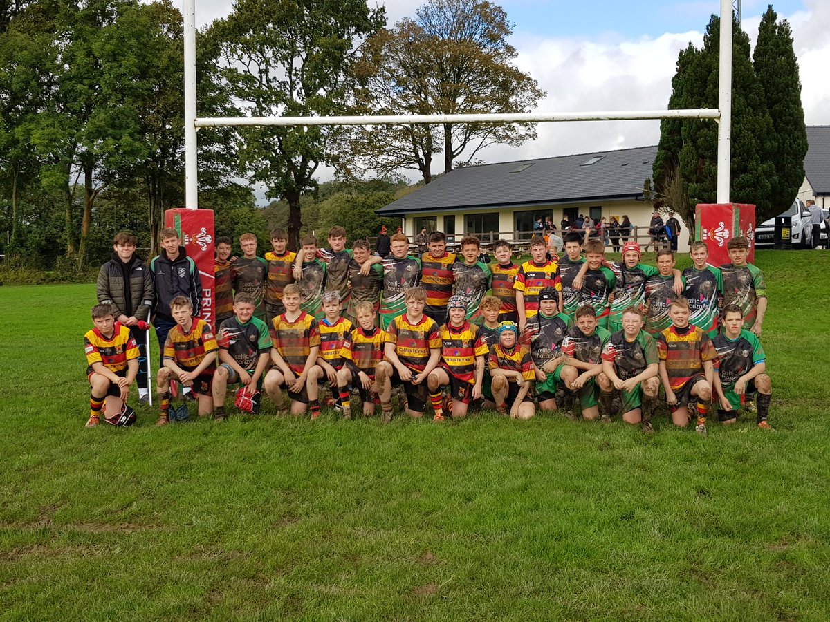 ebbwvaleu13s's tweet photo. Happy memories of Rodney Parade, Minehead, Carmarthen and Senghenydd.
The group prepare for one final, COVID free, season at u16s.
Training has commenced each Sunday, squad places available. DM for more information if interested in joining @DRA_Community @AllWalesSport https://t.co/jeXOom2DFe