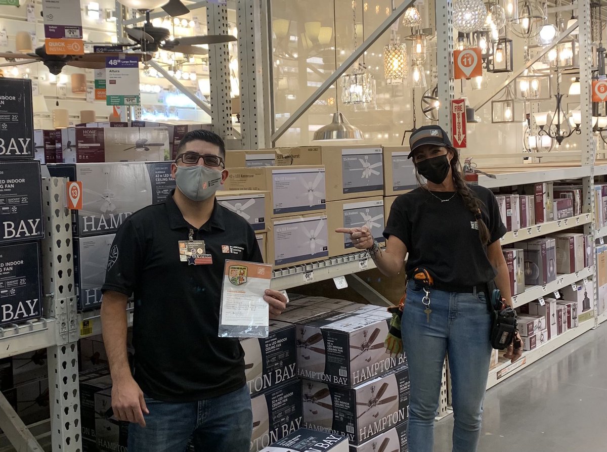 Homer award for Jordan from 473, covering as night sup at my store and did an amazing job. Thanks for everything you did for 404 Jordan ⁦<a href="/BobMisner2/">Bob Misner</a>⁩ ⁦<a href="/jisaac41/">Jordan Isaac</a>⁩ ⁦<a href="/D66Celest/">Sheldon Celestine 🇹🇹🇺🇸</a>⁩ ⁦<a href="/GWRosborough/">Garrett W Rosborough</a>⁩