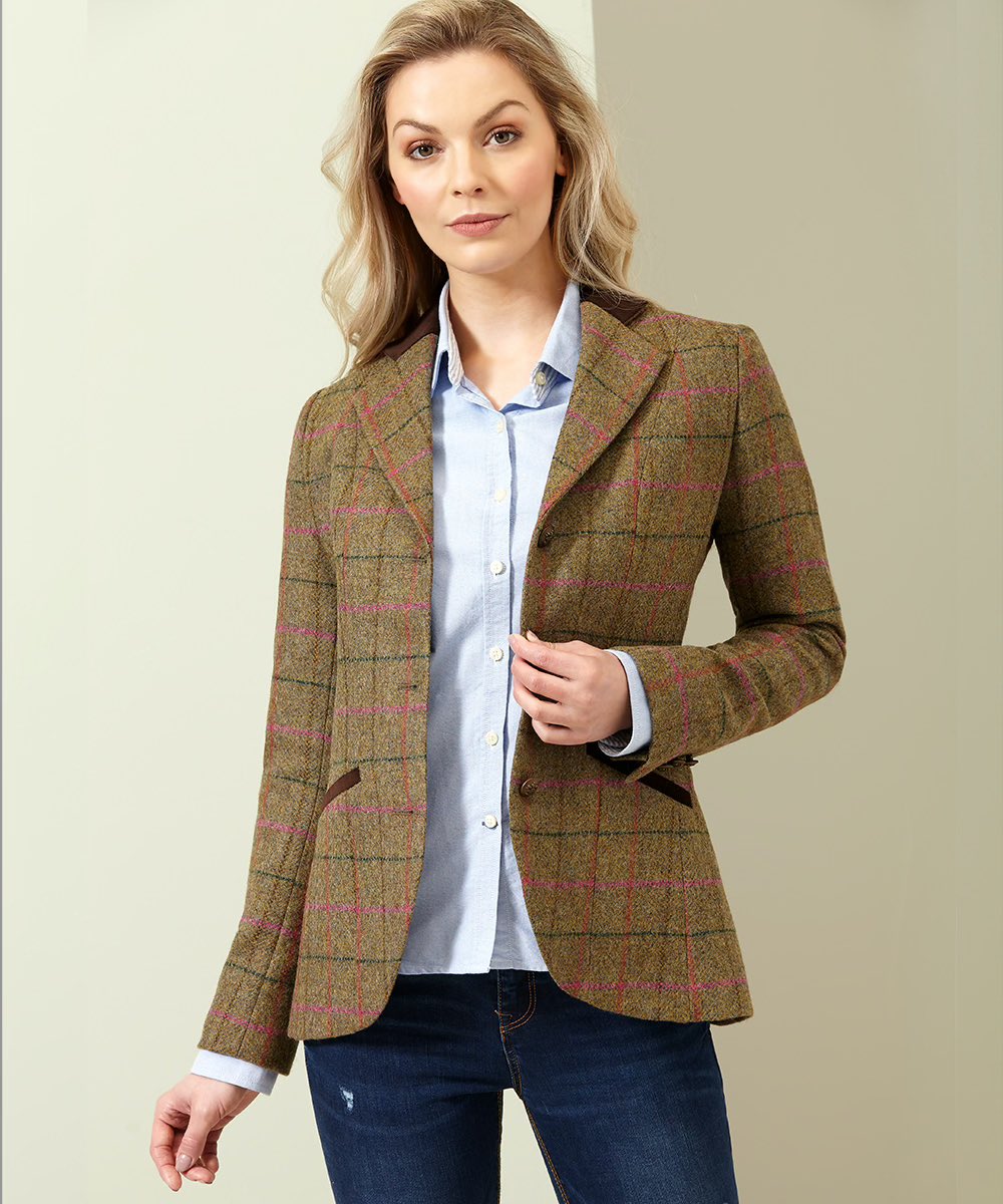 bucktrout_'s tweet photo. Product of the Week

Alfresco ready in the Louise Jacket - Pink Check Yorkshire Tweed
#tweed #newseason #womenswear 

https://t.co/fcIesRLlPE https://t.co/UVs8arhbCq