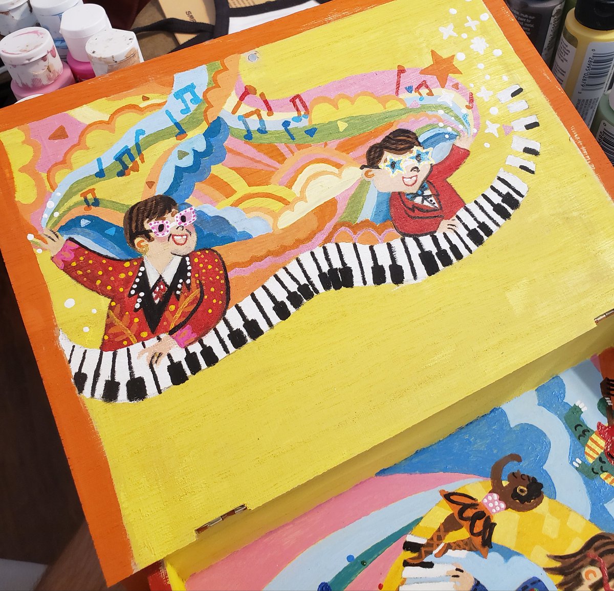 marcellabrittl's tweet photo. All finished!!!
@eltonofficial little people big dreams(kids book) inspired wooden book box.
@rocketmanmovie @Talkart @rocketentertain #talkartpodcast #talkart #QuarARTine #fanart2021 #FanArtFriday #eltonjohn #fanart #EltonJohnfanart #bigpeoplelittledreamsbook https://t.co/JKOZ4b9QSq