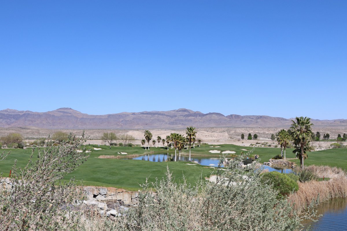 The views do not get any better than this one #18thHole #DesertGolf #GolfNevada