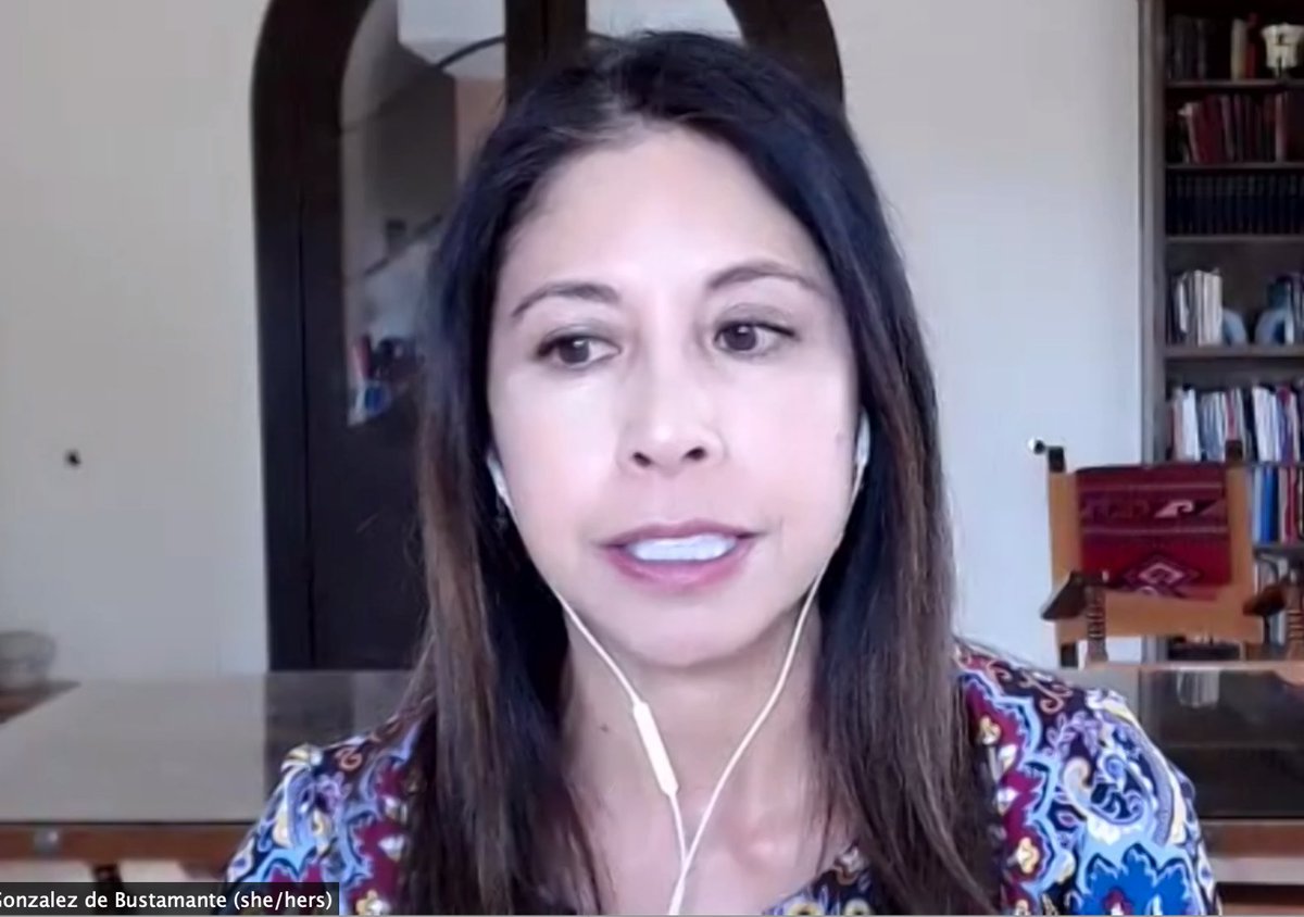 JeannineRelly's tweet image. From mob censorship to psychological impacts panel moderator Dr.Celeste Gonzaléz de Bustamante, director of the Center for Border &amp;amp; Global Journalism, leads Q&amp;amp;A @celestegdb @Jatin_ou @scrippsiij @uajschool @elananewman @ParoP @silviowaisbord #onlineabuse  #trauma #resilience