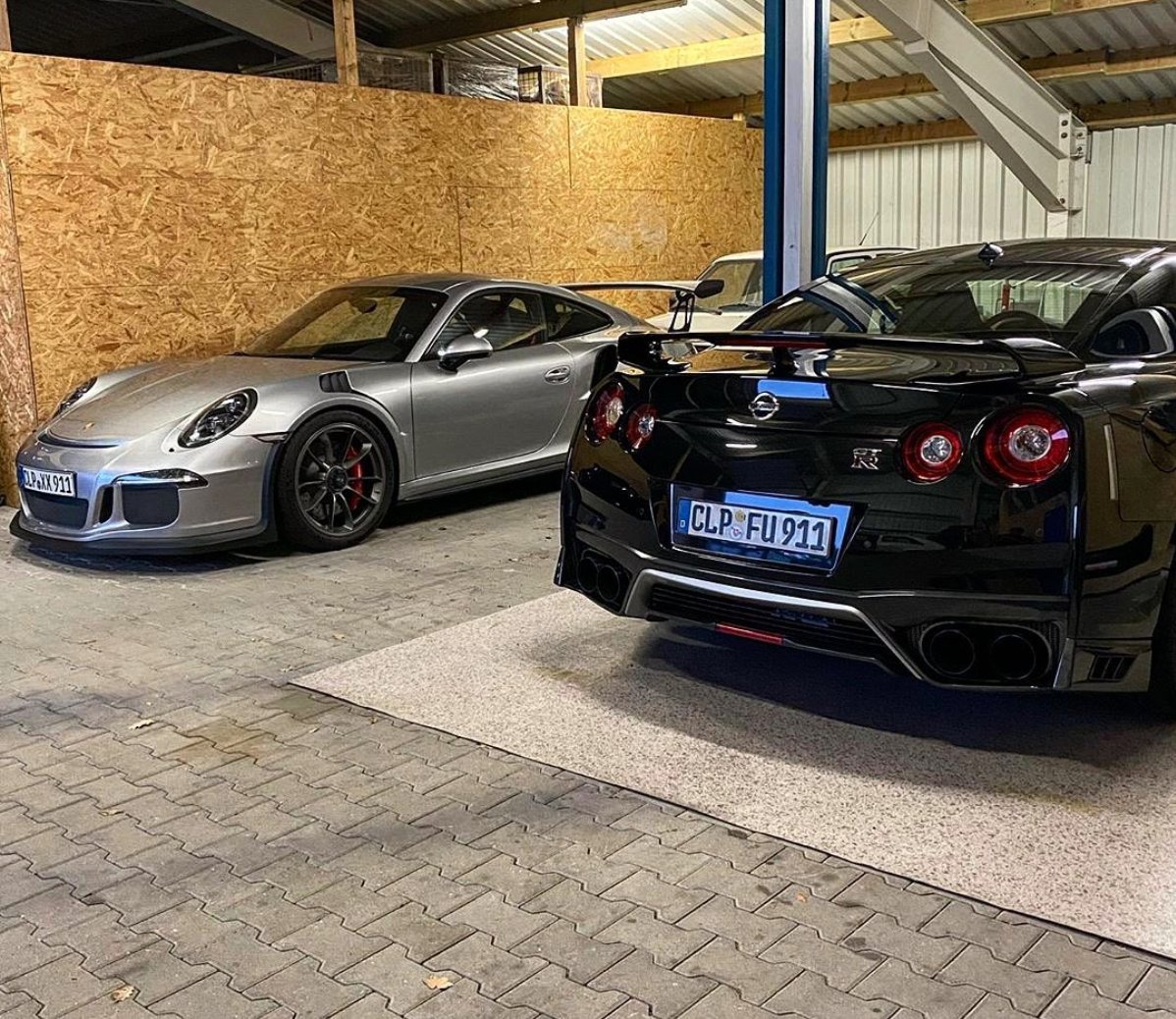 AutosEpicos's tweet photo. GT3RS x GT-R https://t.co/z4Nf5WuDuq