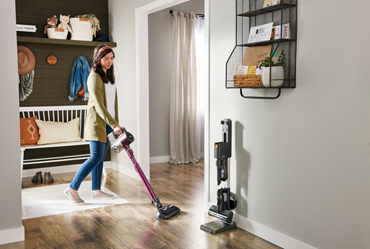 LGRASHIDKING's tweet photo. Cleaning made convenient? 🤯 With One-Touch control and the ability to go from vac to mop in a sec, house cleaning just got easy! #LGUS #LGCordZero #LGA9 @LGUS @lg_Casper @lgmikeburton @lg_craigq @lgjimansel @LGBenBrown https://t.co/8wO3iv8IpY