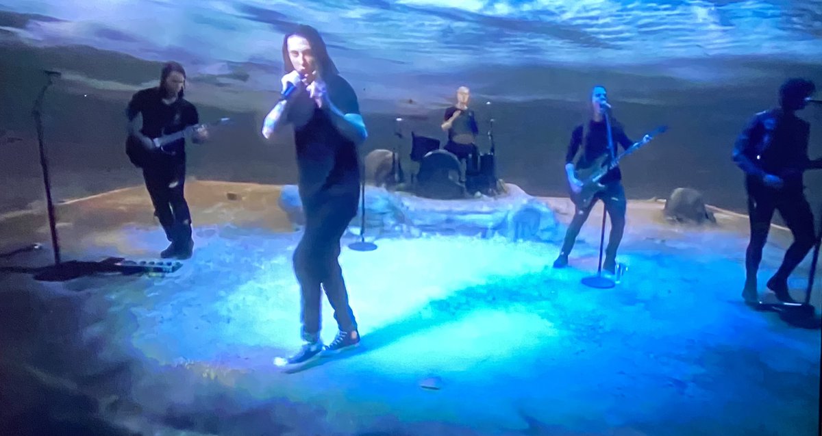 Isi Centeno tweet media