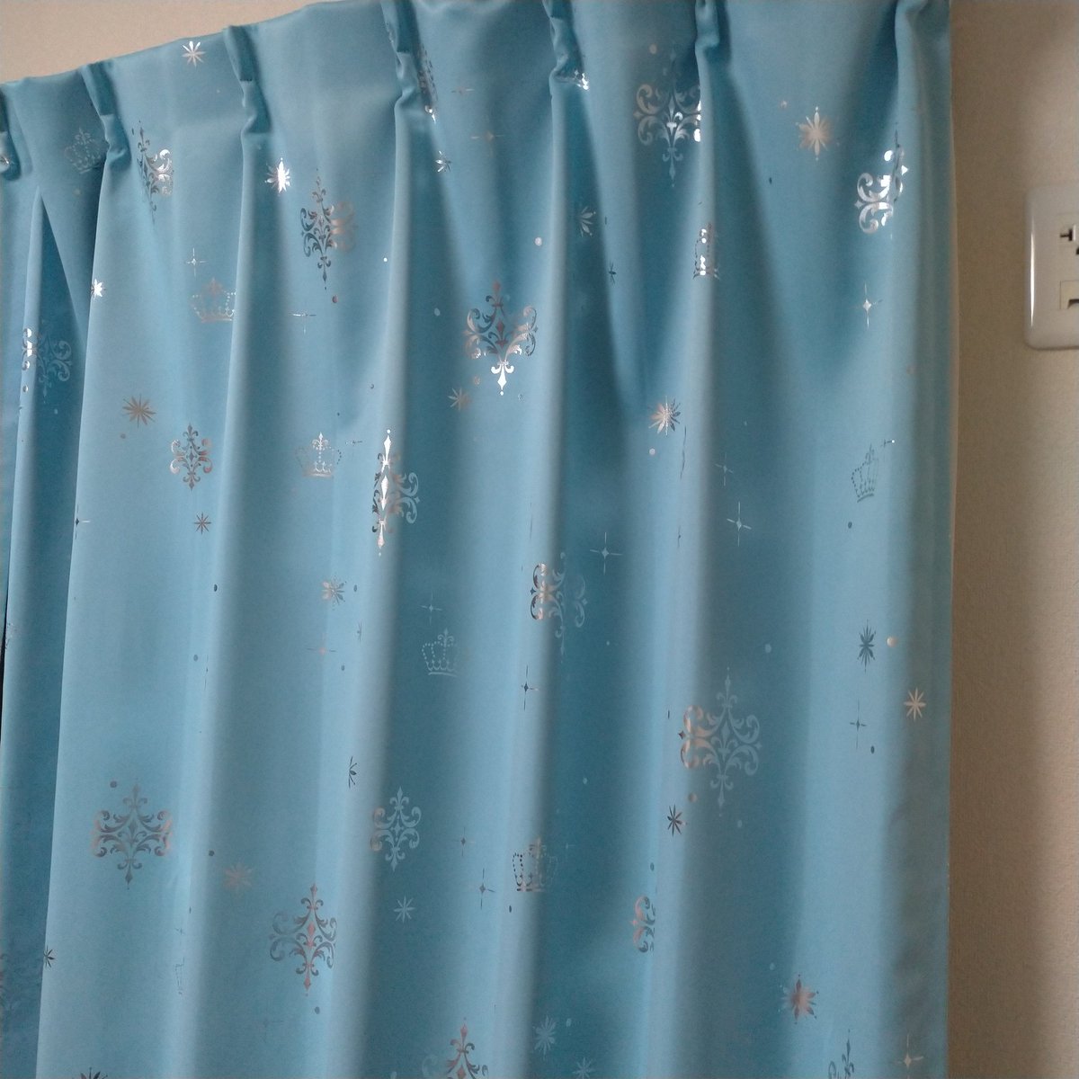 Vivi子 うにょーん S Tweet 紘一が買ったカーテン 多分うちのカーテンと一緒じゃないかな リコカツ Trendsmap