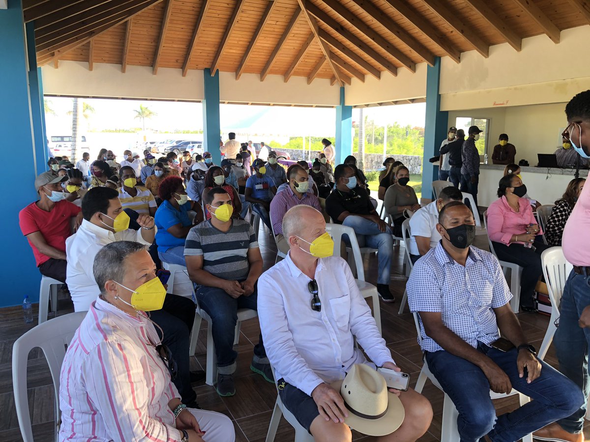 ConfiamosA's tweet photo. En Breve en #VeronPc el Próximo Presidente @AbelMartinezD 

#ConfiamosenAbel 
 #LaAltagracia #Higuey
#AbelMartinez 
#SeguimosenlaCalle 
#AbelPalPoder
#GanadoresdelPLDconAbel https://t.co/cnYAuafT7t