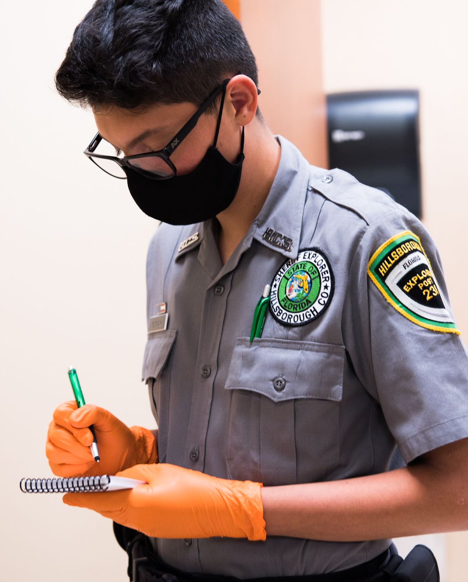 HCSOSheriff's tweet photo. THANK YOU @FBITAmpa for inviting our #teamHCSO's Explorer Post 238 to do some training — not only was it a blast, but an incredible learning opportunity as well! 😊They took the time to train them in evidence recovery & several different mock crime scenes.
#HCSOexplorers https://t.co/koC1qjYsMT