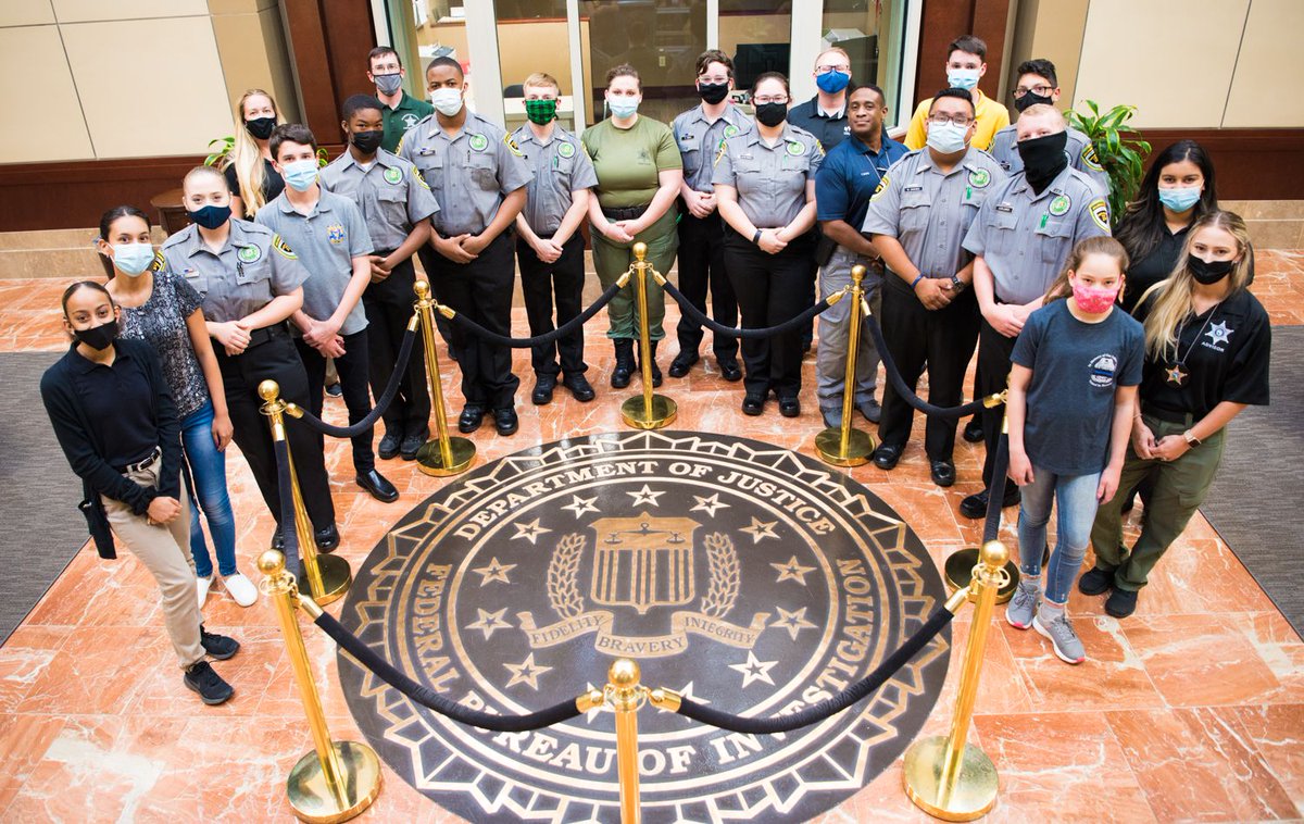HCSOSheriff's tweet photo. THANK YOU @FBITAmpa for inviting our #teamHCSO's Explorer Post 238 to do some training — not only was it a blast, but an incredible learning opportunity as well! 😊They took the time to train them in evidence recovery & several different mock crime scenes.
#HCSOexplorers https://t.co/koC1qjYsMT