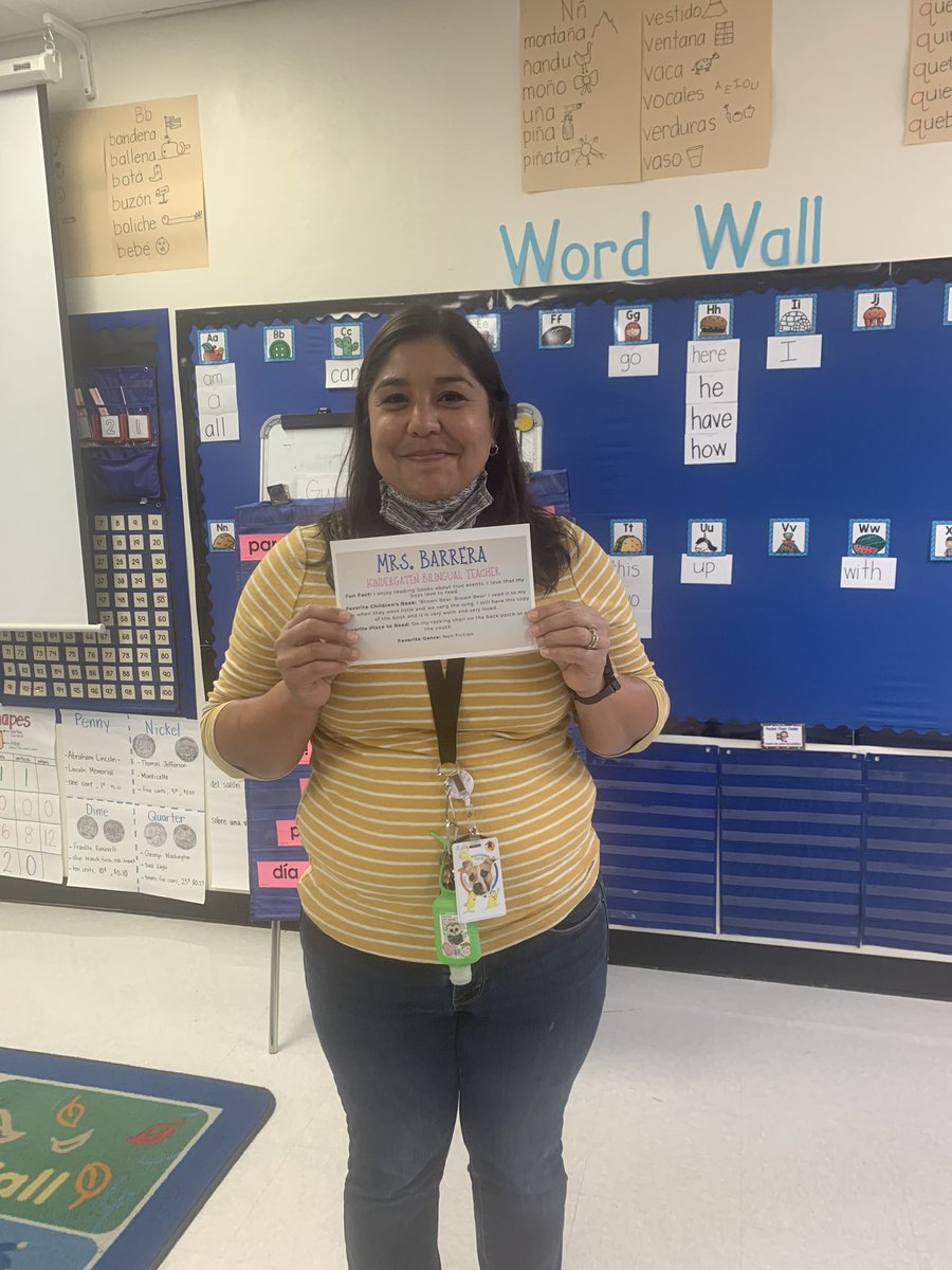 PatlanES's tweet photo. Happy Friday🥳! Today’s Library Featured Faculty is one of our Kindergarten teachers, Mrs. Barrera! She’s been in education for 17 years and loves to garden! #PatlanFaces https://t.co/nbXq5mEvPu